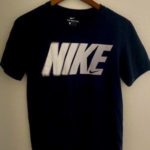 Nike T-shirt